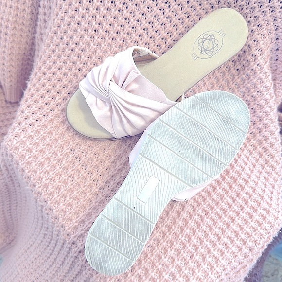 💕Pretty Suede Open-Toe Slip-ons Slide Wedge Slipper Sandals w/Bow-Like Detail - Picture 7 of 14